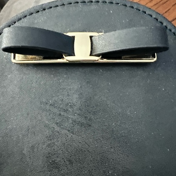 Adorable coin purse with decorative bow.  New. Never used. - Picture 2 of 6